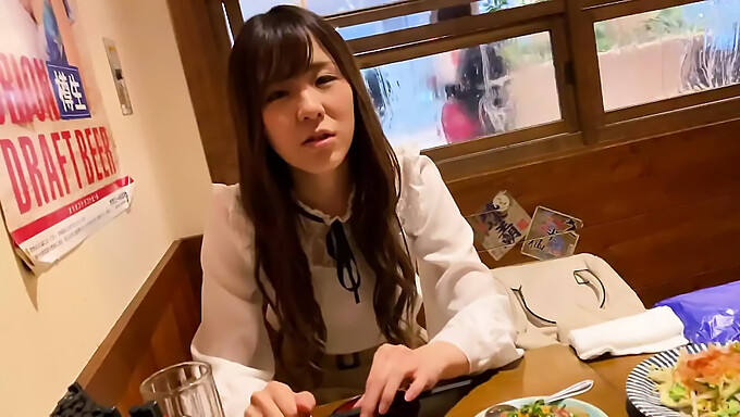 Japanische Amateurin Mashiro Hat Zum Ersten Mal Sex In Einem Amateurvideo