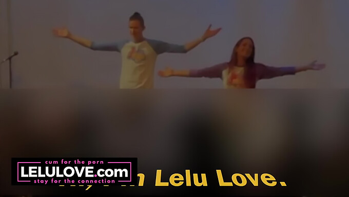 Una Pareja Comparte Detrás De Escena Su Primera Experiencia De Show En Vivo - Lelu Love